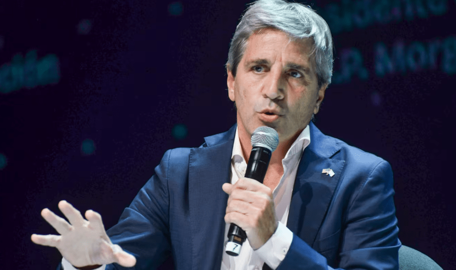 Caputo descartó un regreso del kirchnerismo y reafirmó la apuesta&nbsp;oficial