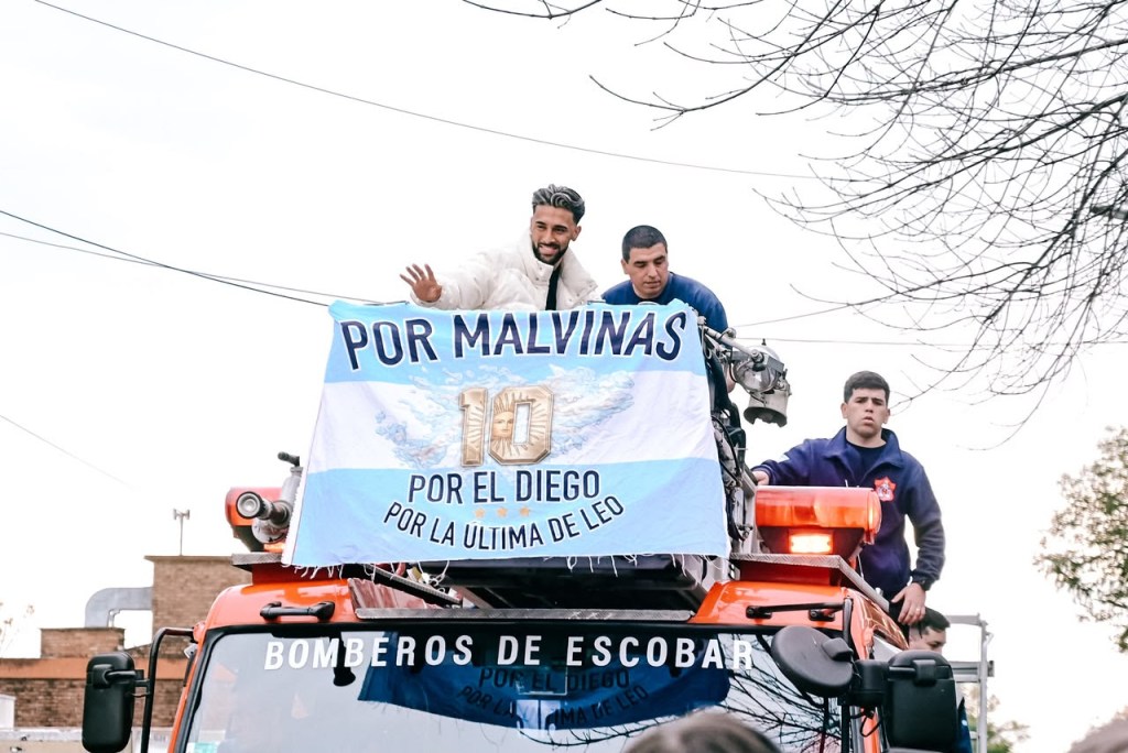 Escobar homenajeó a Nico González con una multitudinaria&nbsp;bienvenida