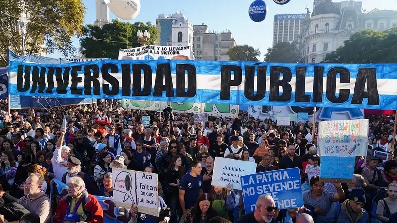 La Justicia le dio más tiempo al Gobierno y sigue la disputa por el financiamiento&nbsp;universitario